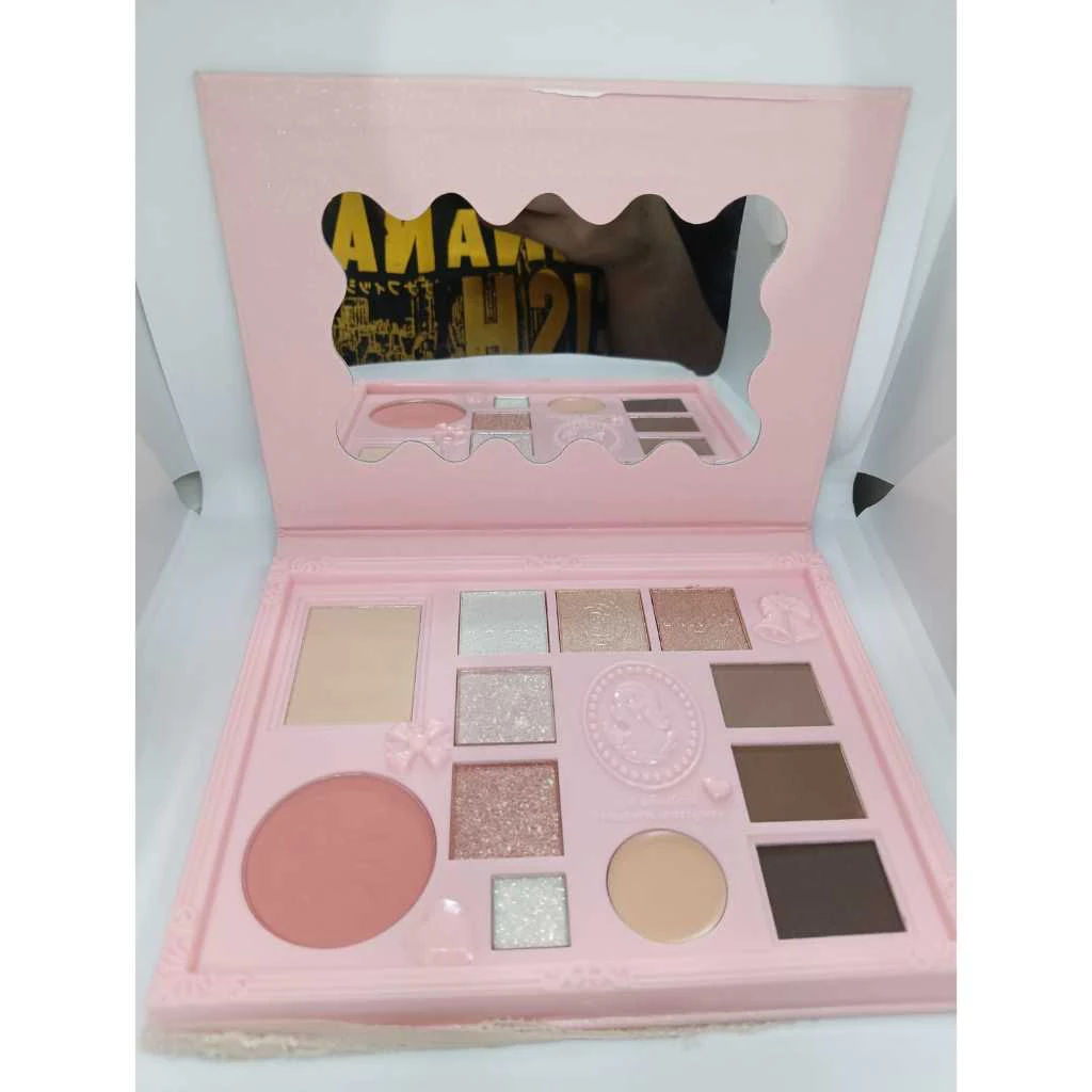 PALETA DE SOMBRAS MULTIFUNCIONAL CONTRONO + BLUSH + ILUMINADOR + SOMBRAS AMOR E ANJO - Imagem 2